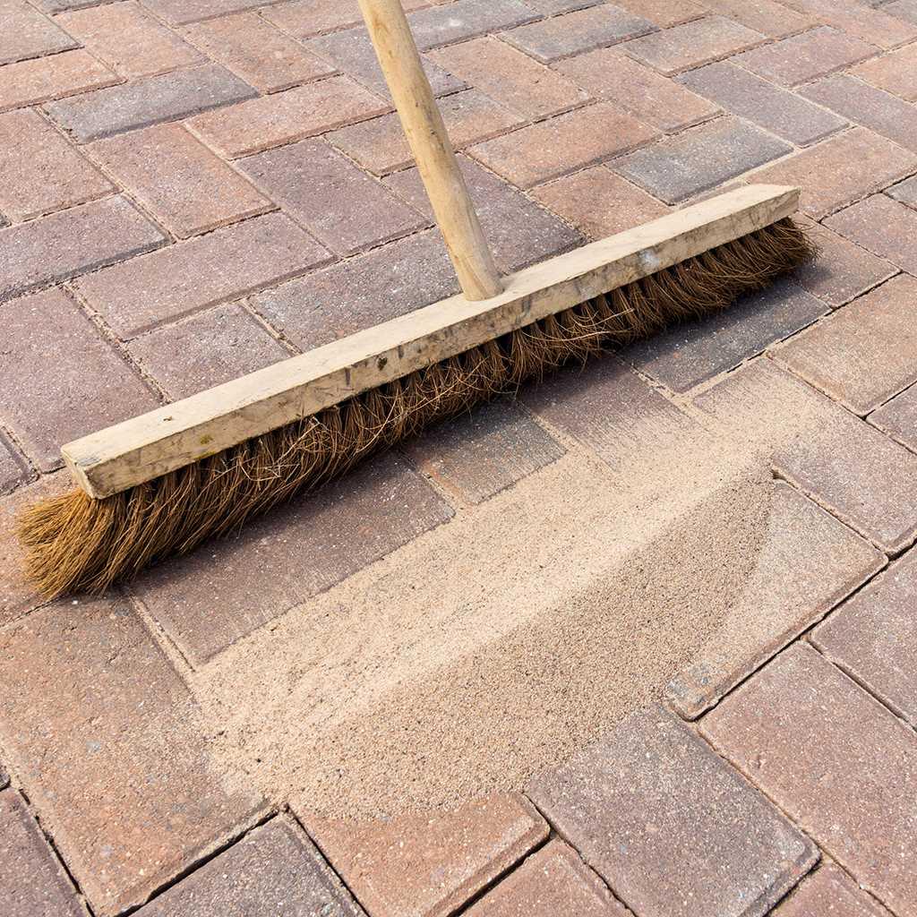 kiln-dried sand used between block paving joints